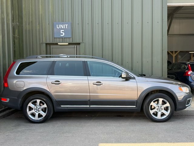 Volvo XC70 2.4 D5 Se Estate Geartronic Awd Euro 5 Grey #3