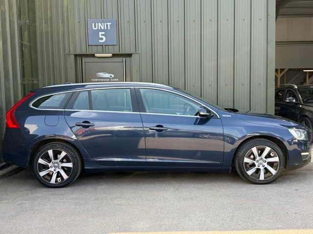 Volvo V60 2.4 D6 Estate Plug-in Hybrid Geartronic Blue #3