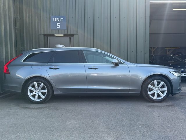 Volvo V90 2.0 D4 Momentum Estate Euro 6 S S Grey #3
