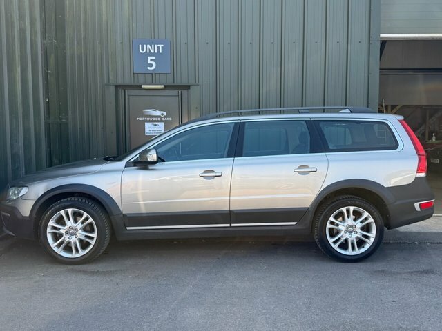 Volvo XC70 2.4 D4 Se Lux Estate Awd Euro 6 Gold #6