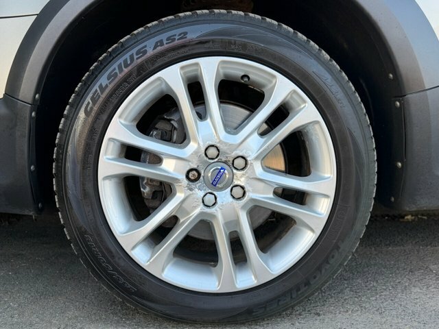 Volvo XC70 2.4 D5 Se Lux Estate Geartronic Awd Eur Black #13
