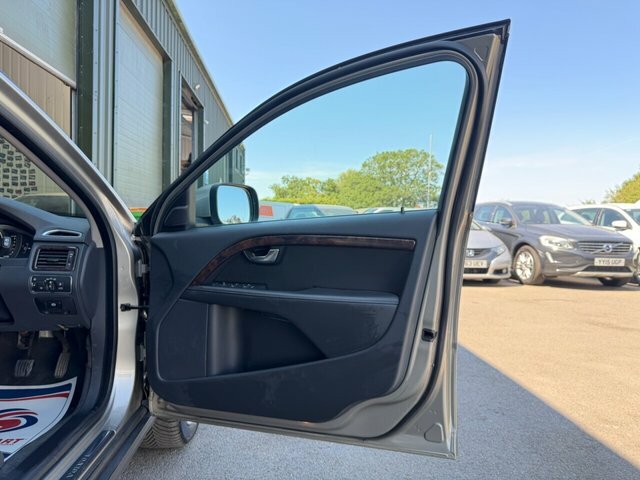Volvo XC70 2.4 D5 Se Lux Estate Geartronic Awd Eur Black #18