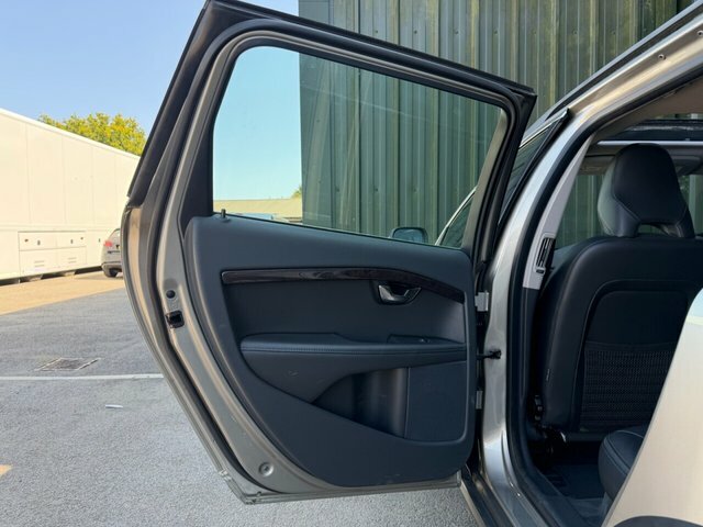 Volvo XC70 2.4 D5 Se Lux Estate Geartronic Awd Eur Black #24