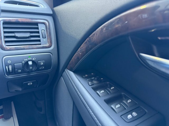 Volvo XC70 2.4 D5 Se Lux Estate Geartronic Awd Eur Black #36