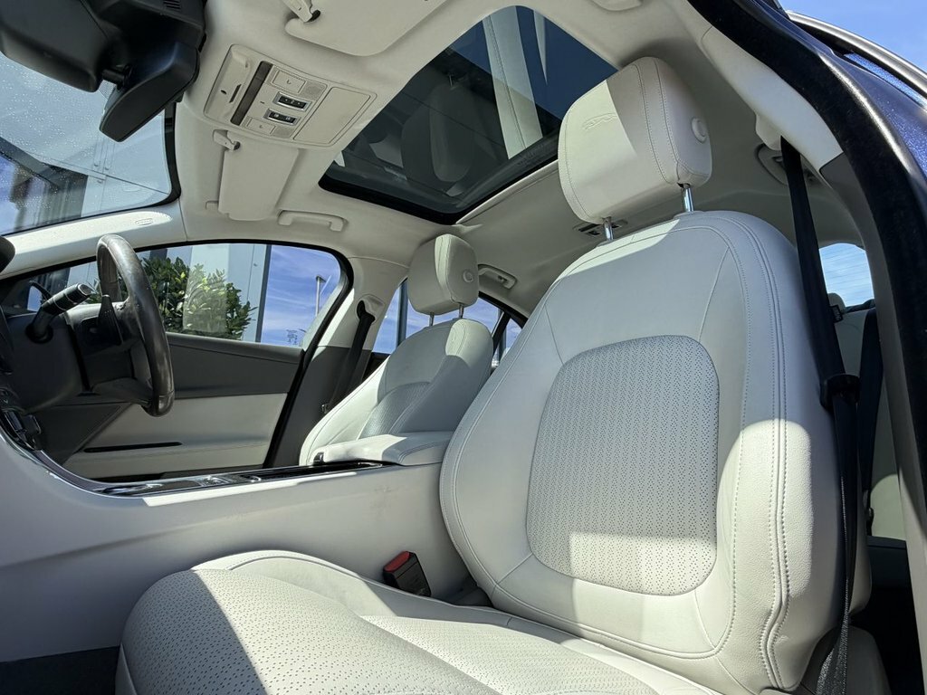 Jaguar XE 2L Portfolio Blue #2