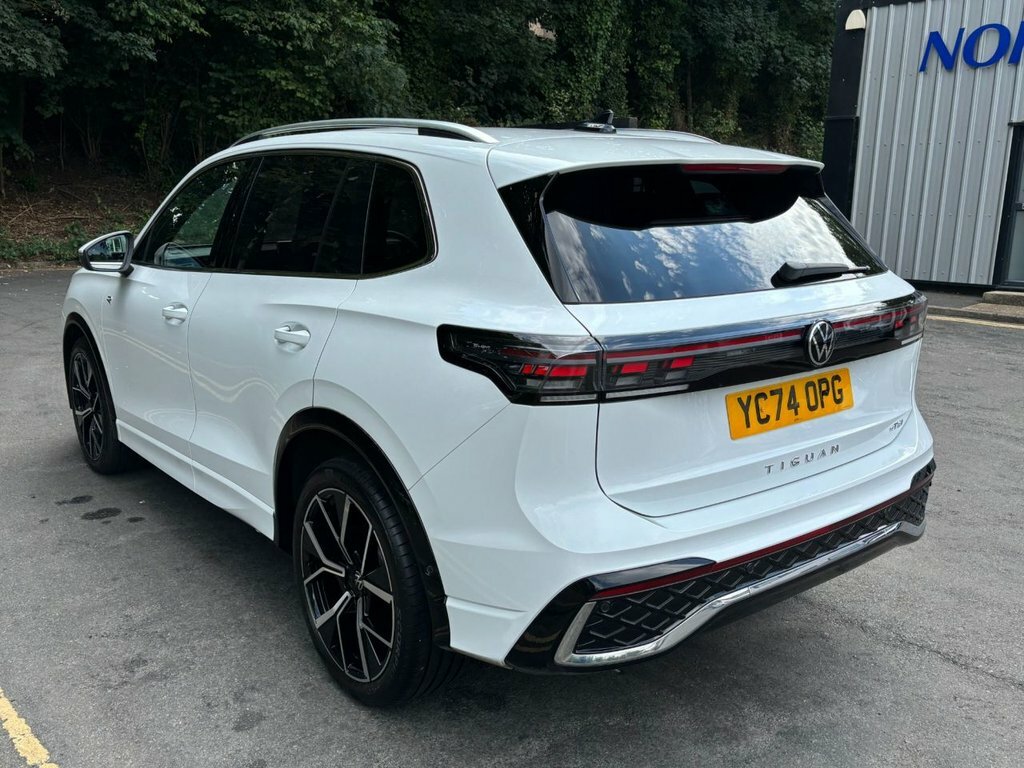 Volkswagen Tiguan 1.5L R-line White #3
