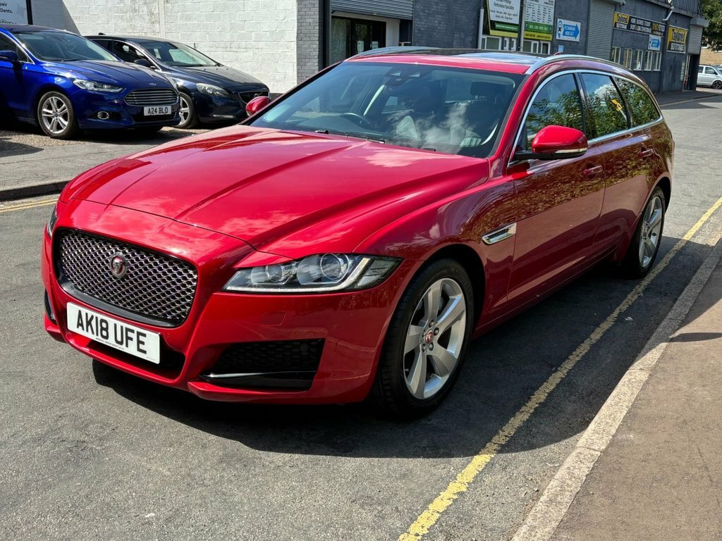 Jaguar XF 2L Portfolio Red #4