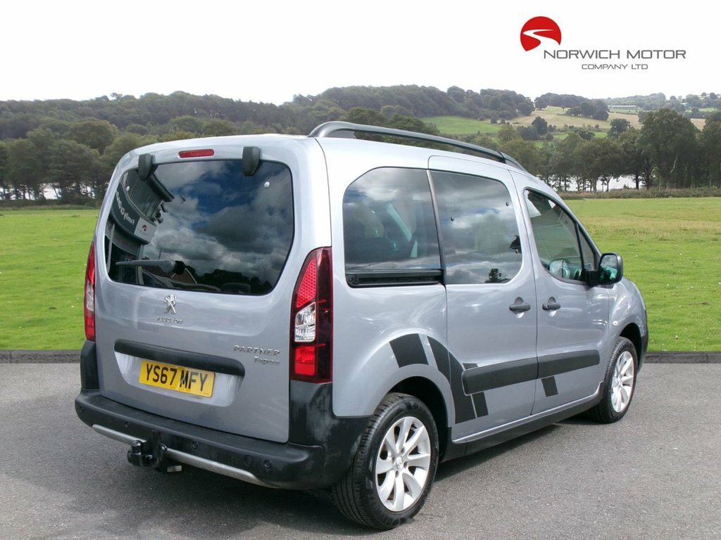 Peugeot Partner Tepee 1.6L Outdoor Grey #3