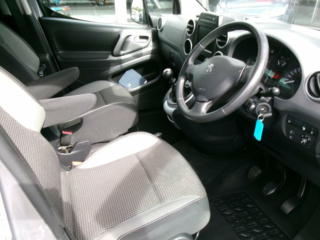 Peugeot Partner Tepee 1.6L Outdoor Grey #6