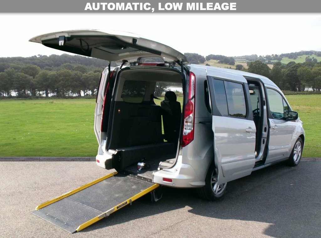 Ford Grand Tourneo Connect 1.5L Titanium Silver