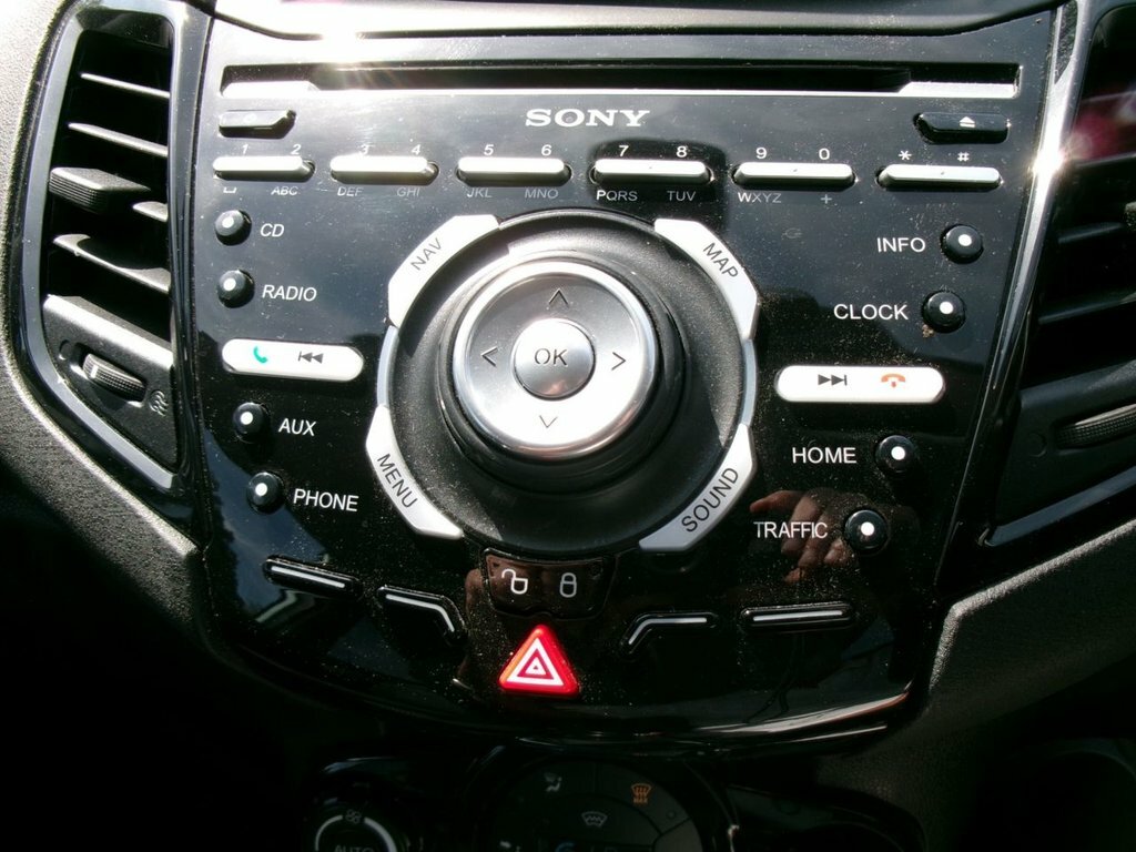 Ford Fiesta 1L Titanium Green #5