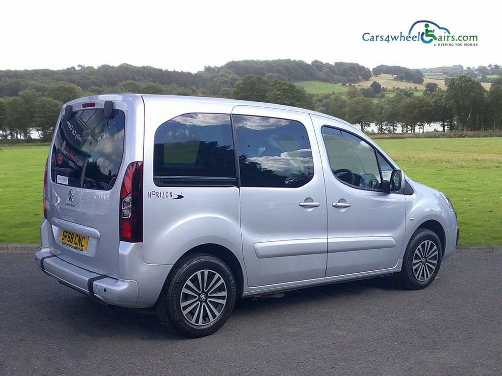 Peugeot Partner Tepee 1.6L Allure Silver #4