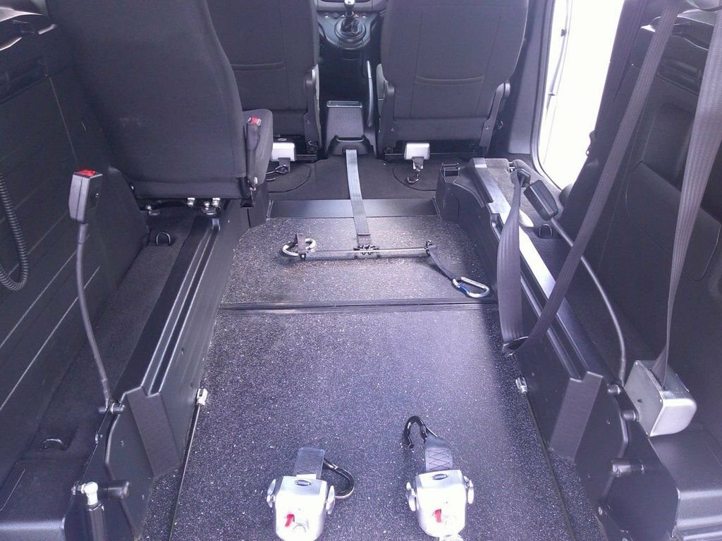 Peugeot Partner Tepee 1.6 Bluehdi Active Wav Wheelchair Accessible Silver #7
