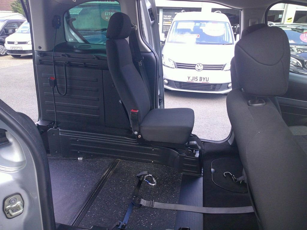 Peugeot Partner Tepee 1.6 Bluehdi Active Wav Wheelchair Accessible Silver #8