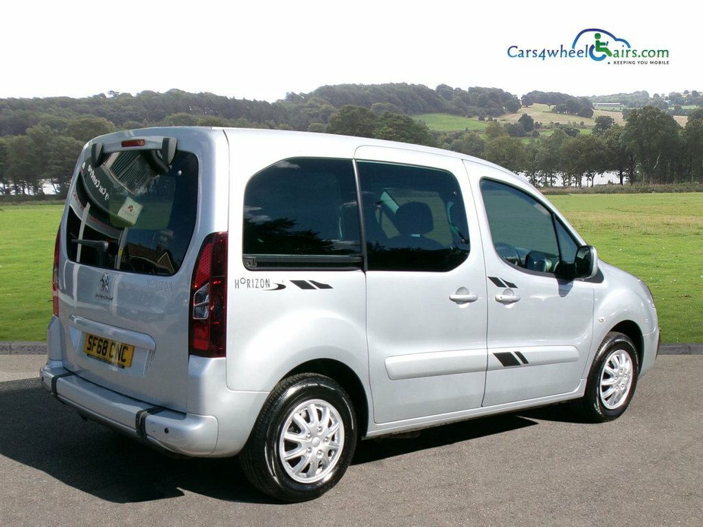 Peugeot Partner Tepee 1.6L Allure Silver #3