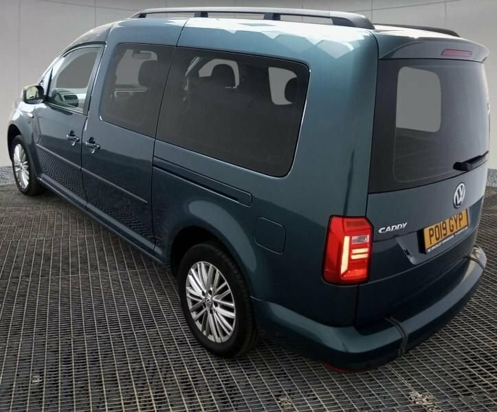 Volkswagen Caddy Maxi Life Mpv Green #6