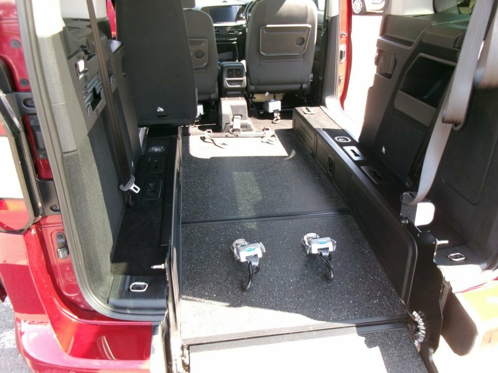 Ford Grand Tourneo Connect 2L Titanium Red #5