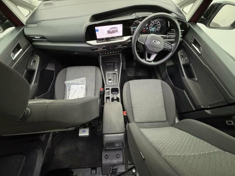 Ford Grand Tourneo Connect 2L Titanium Red #2
