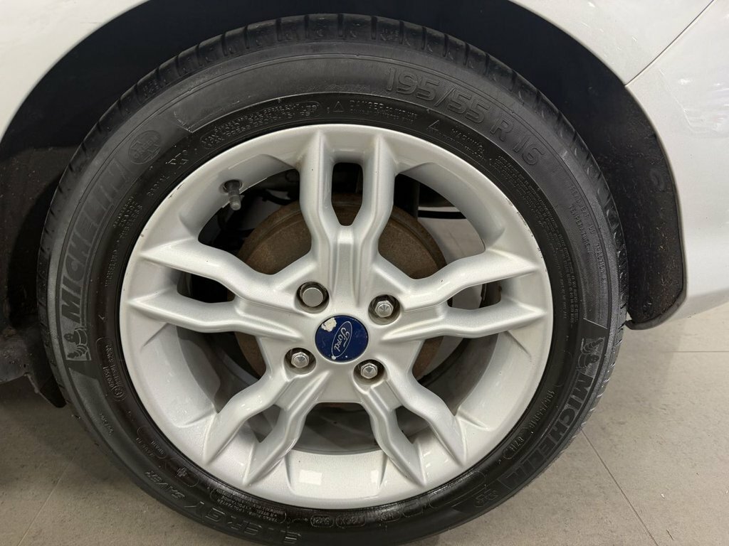 Ford B-Max 1.0T Ecoboost Titanium Mpv Euro Grey #40
