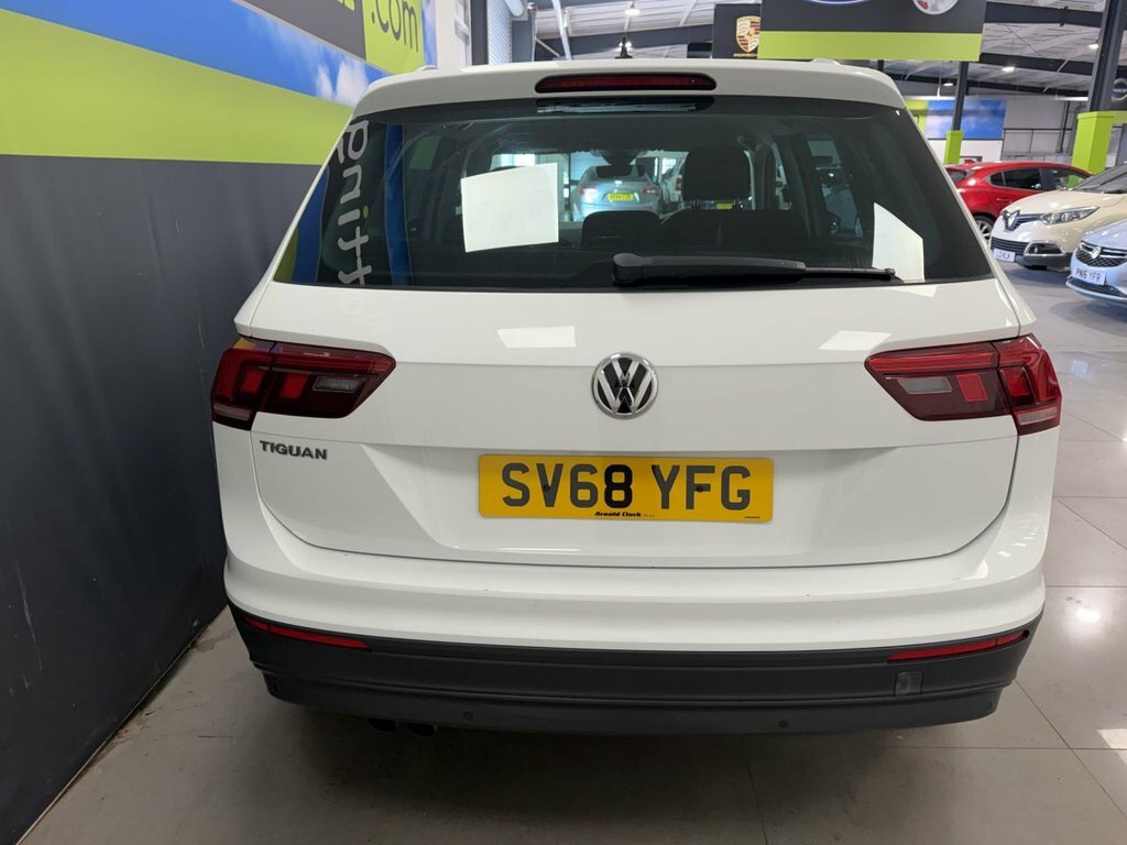 Volkswagen Tiguan 1.4L Se Navigation White #6