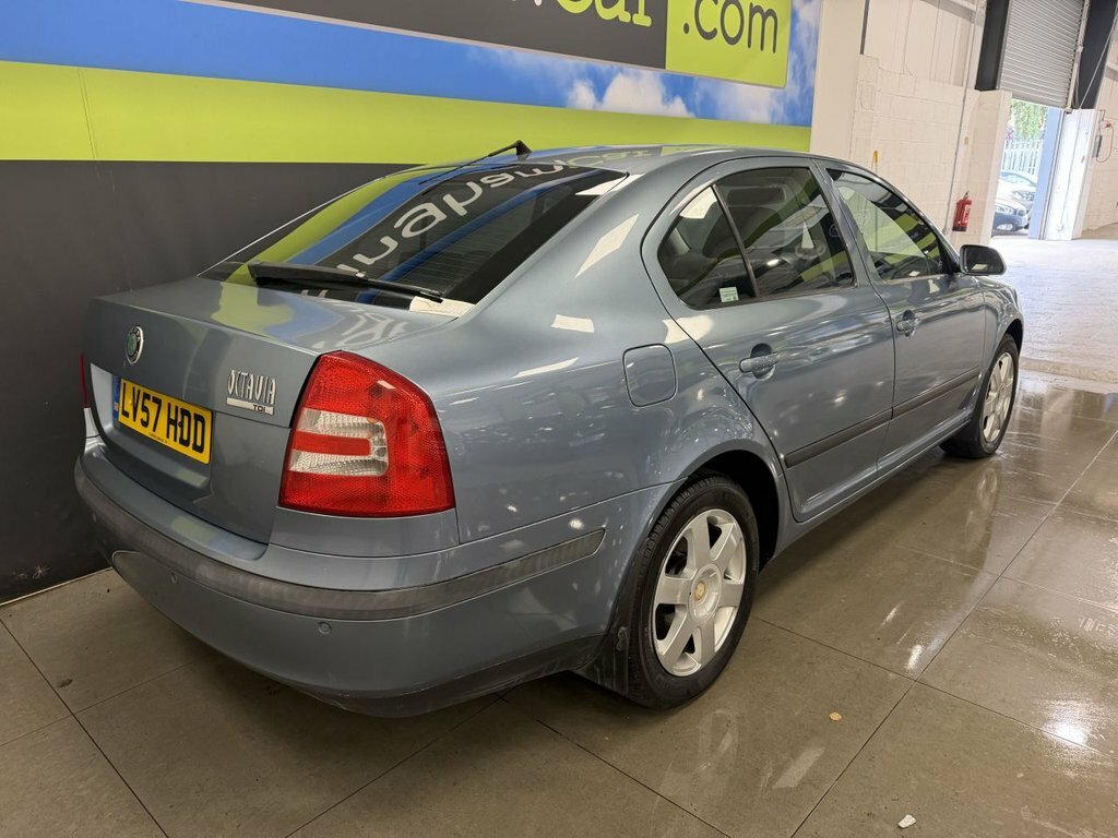 Skoda Octavia 1.9L Elegance Grey #5