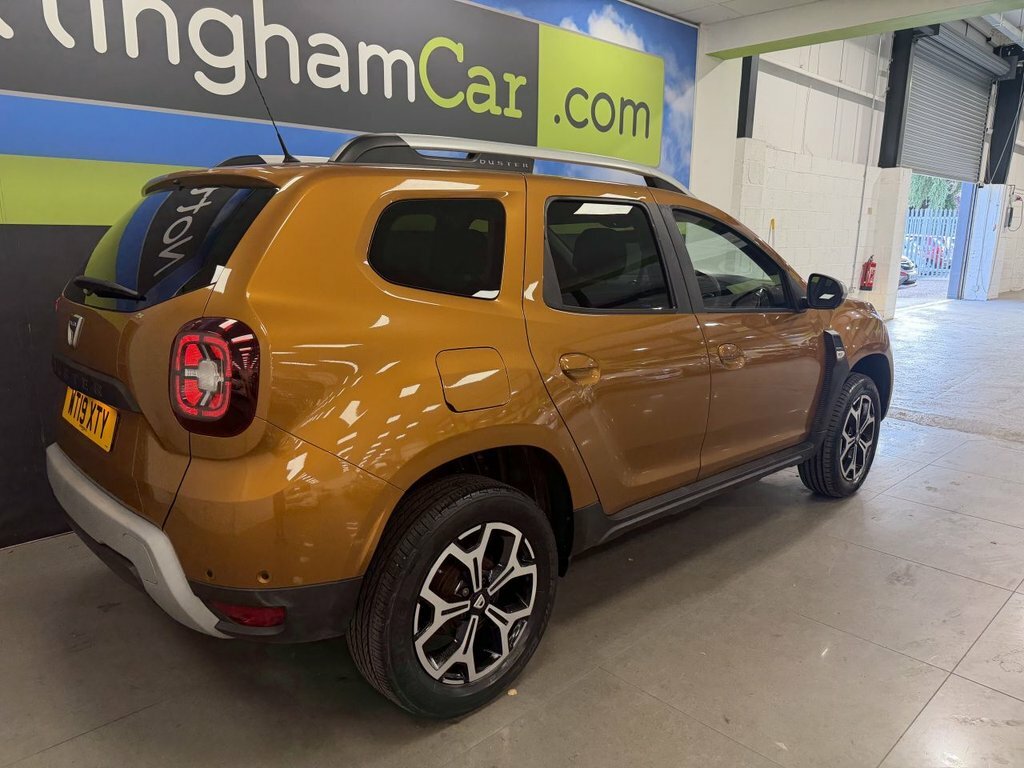 Dacia Duster 1.3L Prestige Orange #2