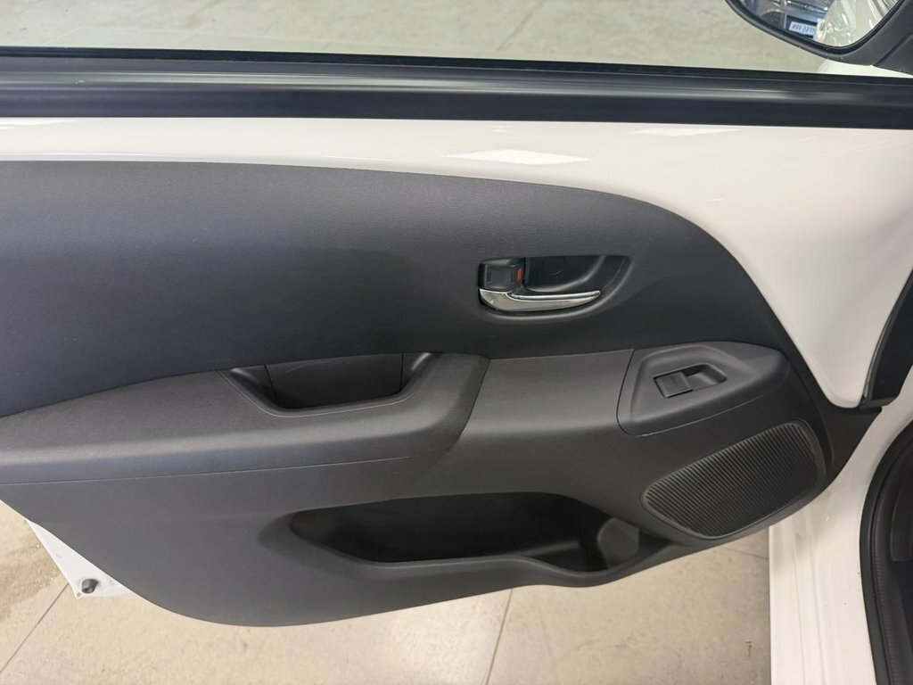 Toyota Aygo 1.0 Vvt-i X-cite 3 Yellow #26