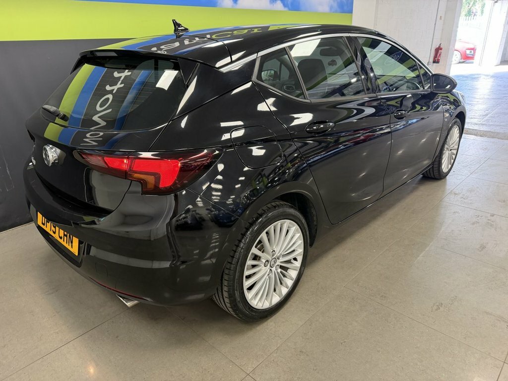 Vauxhall Astra 1.6L Elite Nav Black #4