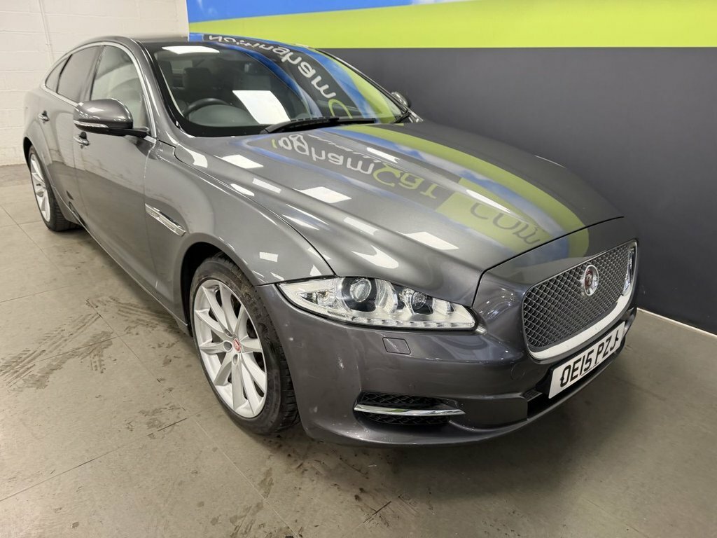 Jaguar XJ 3L Portfolio OE15PZJ Grey #3