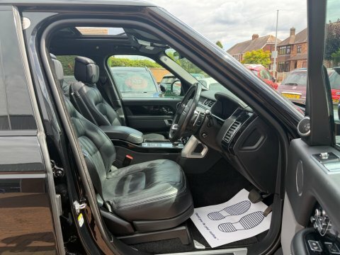 Land Rover Range Rover 3.0 P400 Mhev Black #2