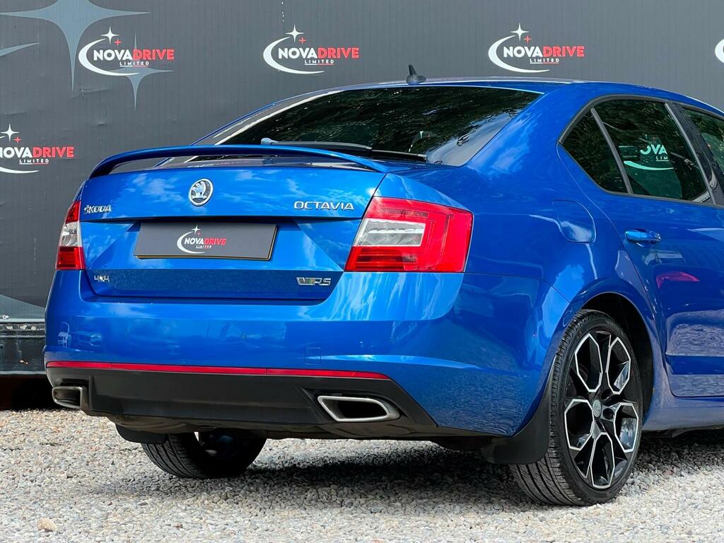 Skoda Octavia Estate 2.0 Tdi Scout 4Wd Euro 6 Ss 201666 Red #14