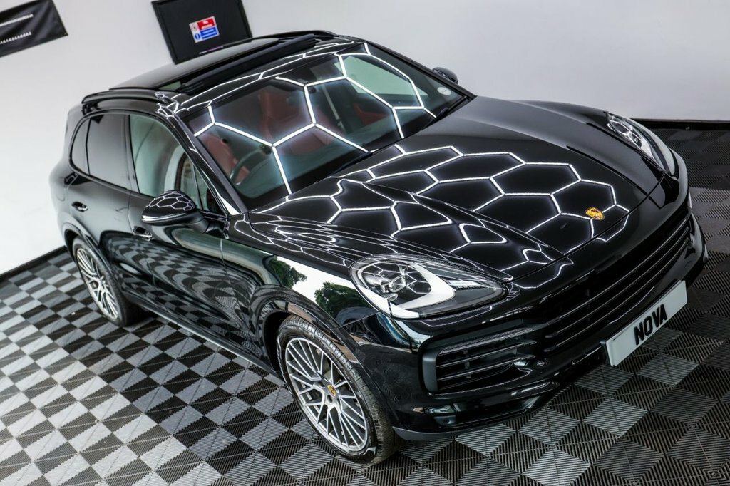 Porsche Cayenne 3L Platinum Edition Black #4