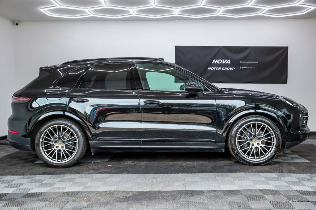 Porsche Cayenne 3L Platinum Edition Black #5