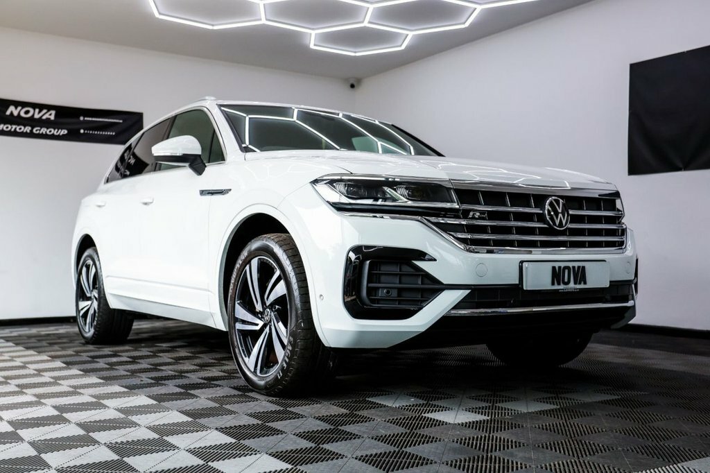 Volkswagen Touareg 3L R-line Tech White #3