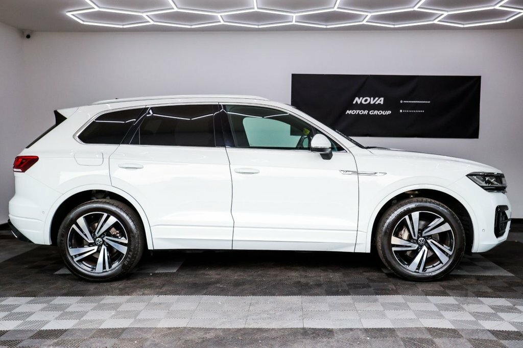 Volkswagen Touareg 3L R-line Tech White #5
