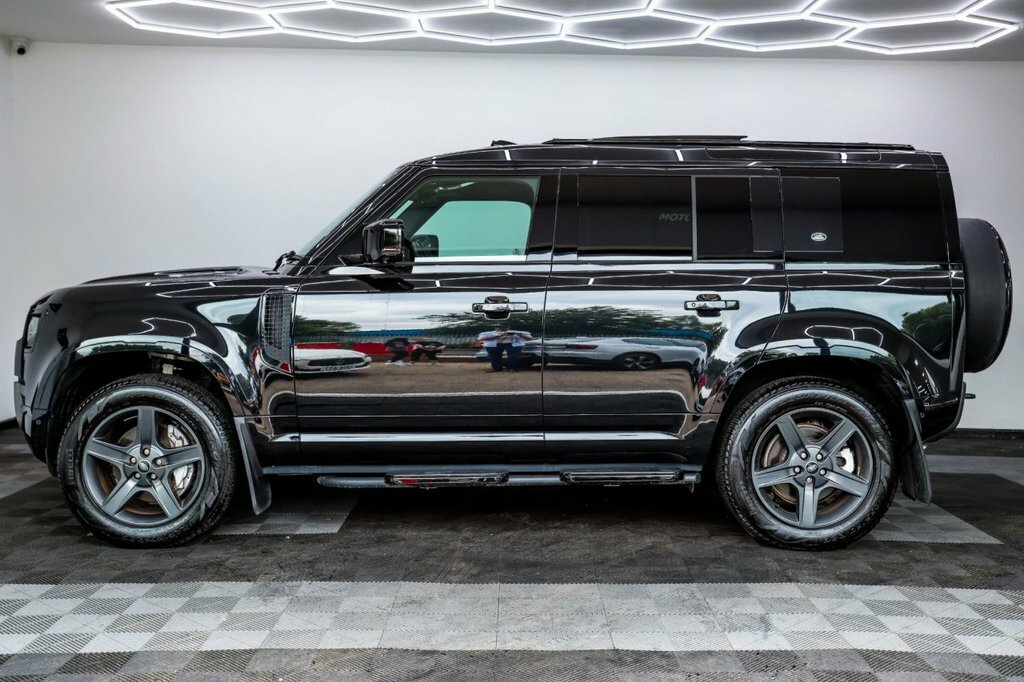 Land Rover Defender 110 3L X-dynamic Se Black #6