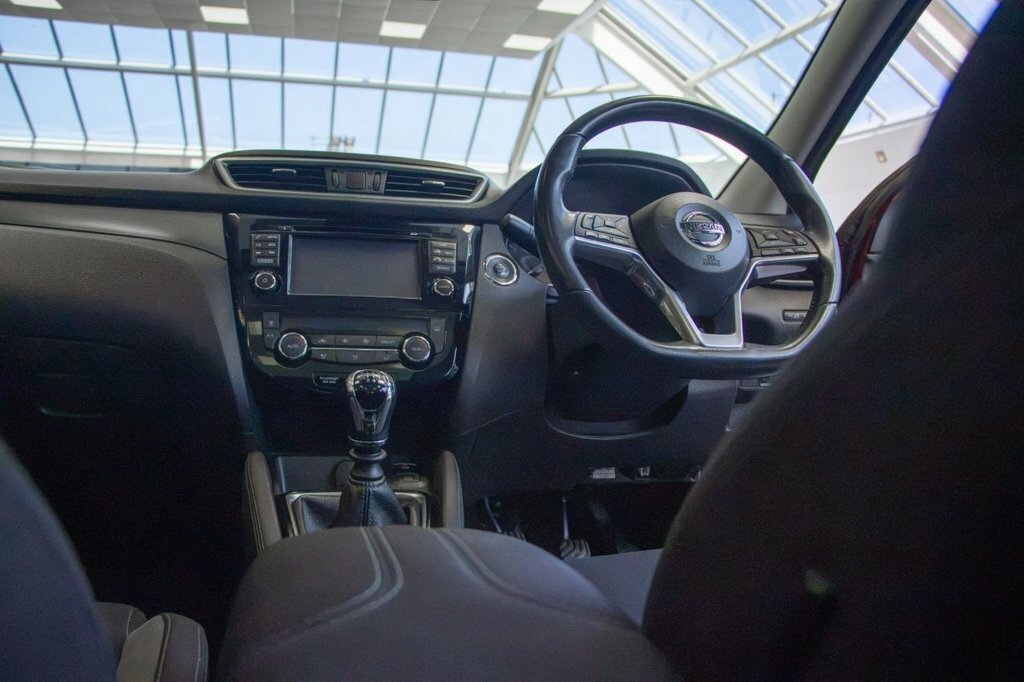 Nissan Qashqai 1.5L N-connecta EU18STX Red #2