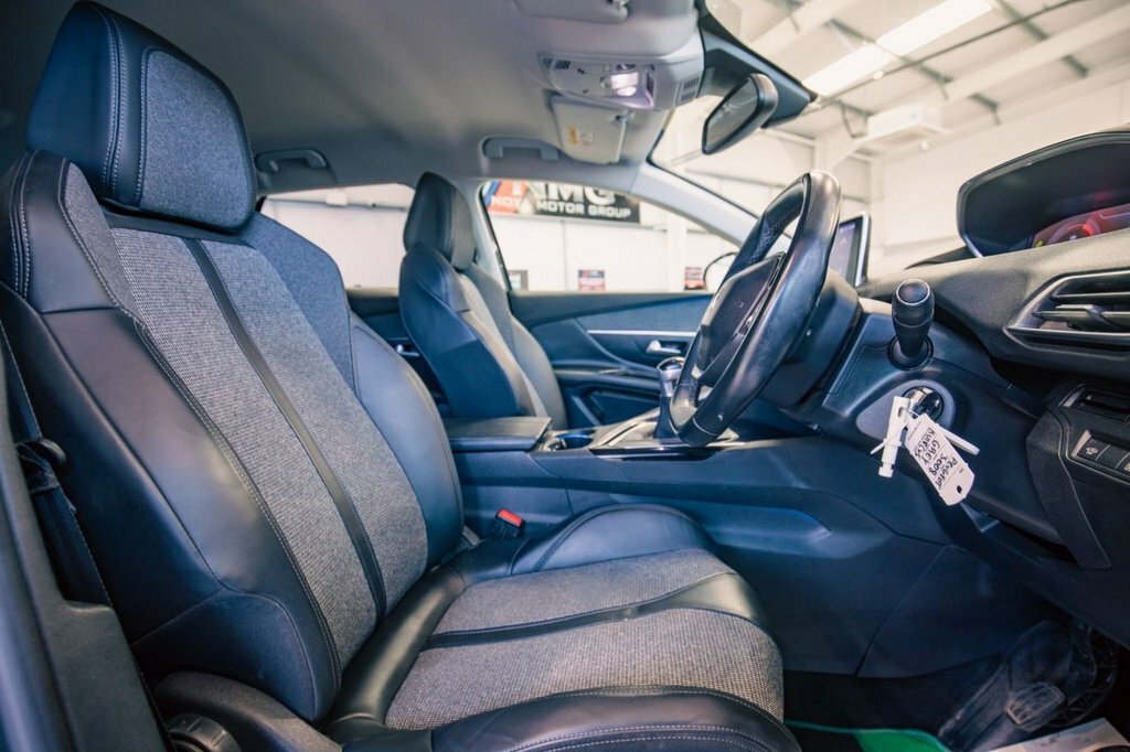 Peugeot 3008 1.6L Allure KU18CVS Grey