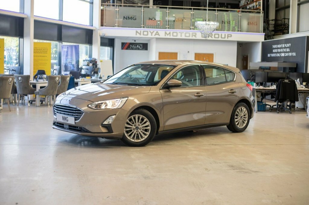 Ford Focus 1L Titanium Silver