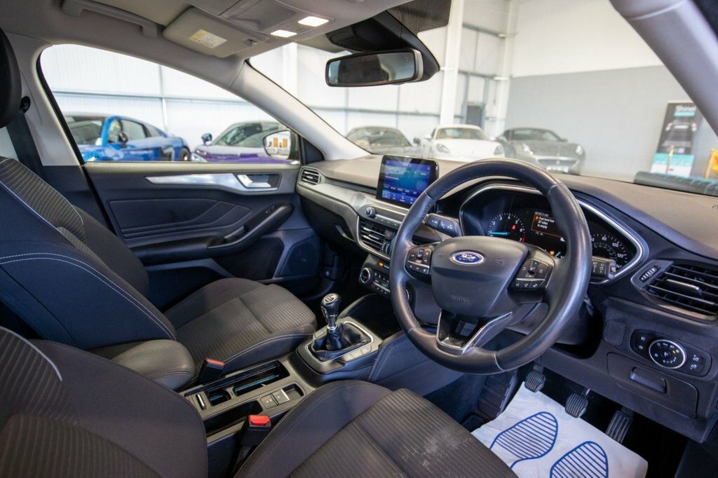 Ford Focus 1.0T Ecoboost St-line Euro 6 Ss White #13