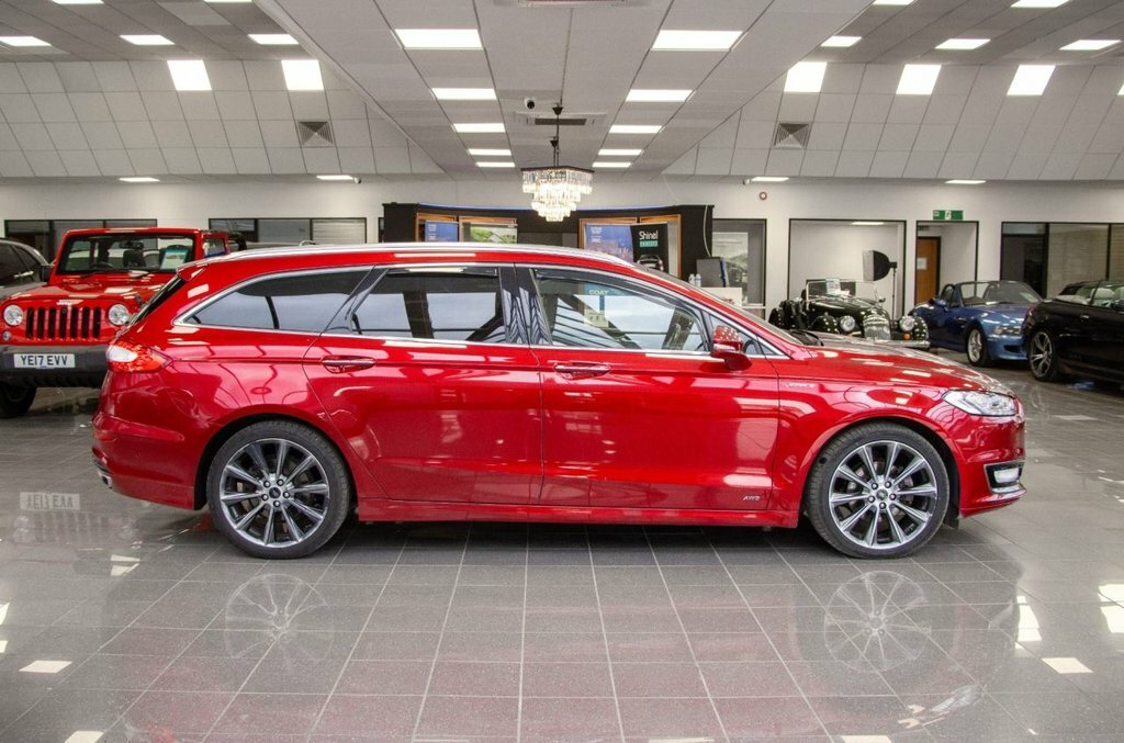 Ford Mondeo 2L Vignale Red #5