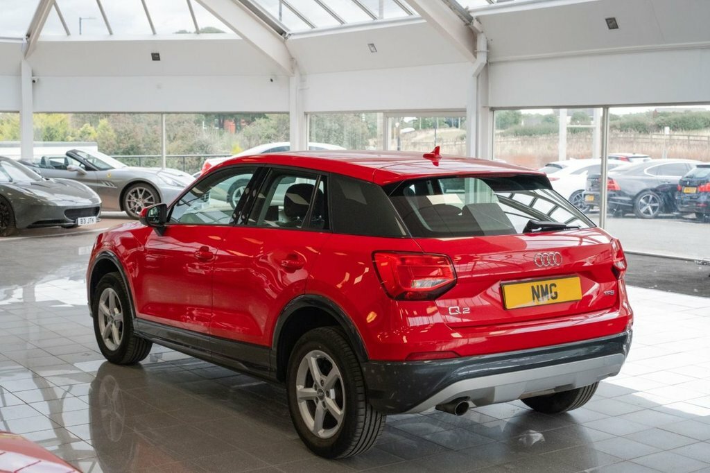 Audi Q2 1L Se Red #4