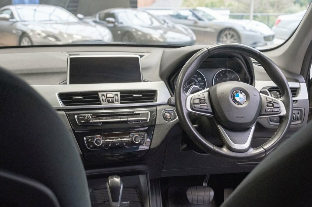 BMW X1 2L Se Black #2