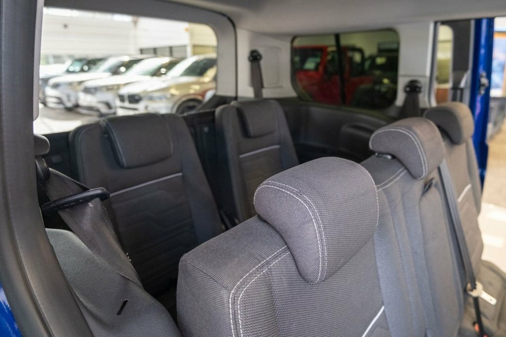 Ford Grand Tourneo Connect Tdci Zetec #36