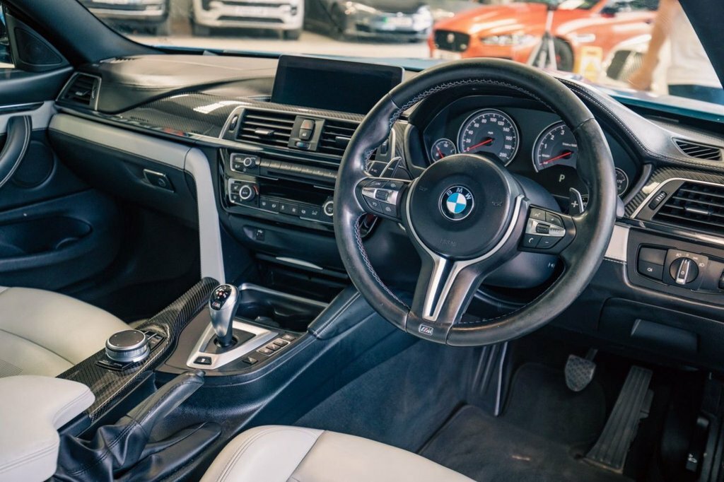 BMW M4 3L Competition Blue