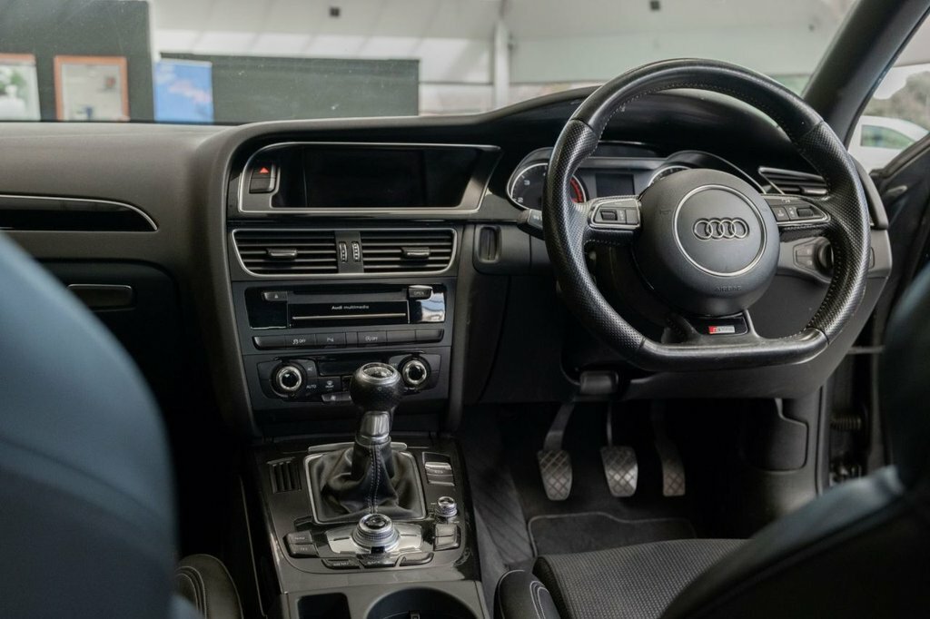 Audi A4 2L Black Edition Grey #2