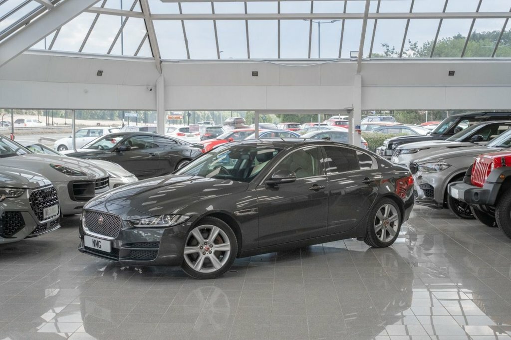 Jaguar XE 2L Portfolio Grey
