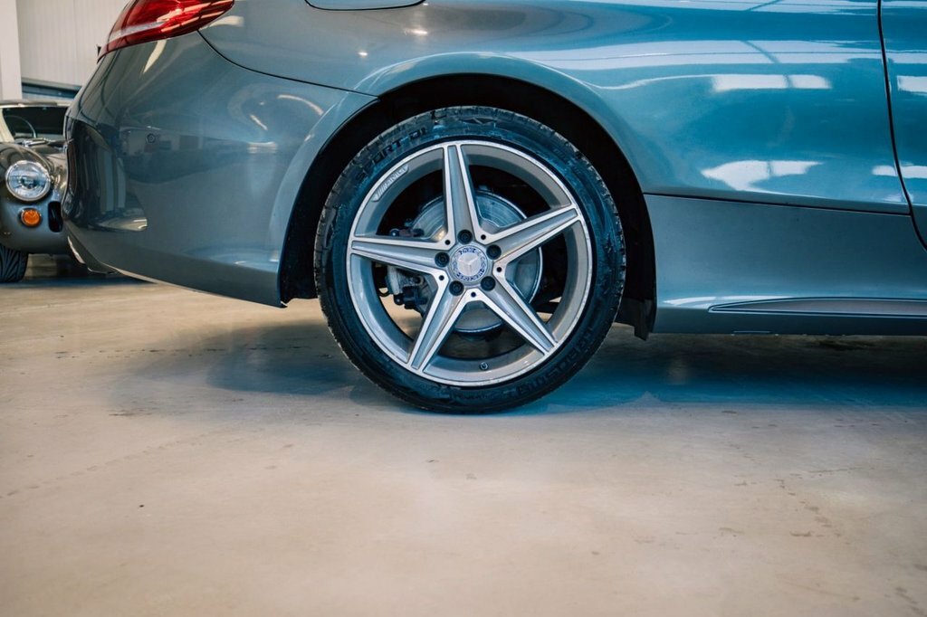 Mercedes-Benz C Class 2L Amg Line Grey #5