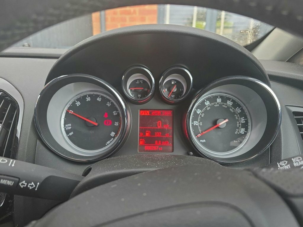 Vauxhall Astra GTC 1.4L Limited Edition Red #5