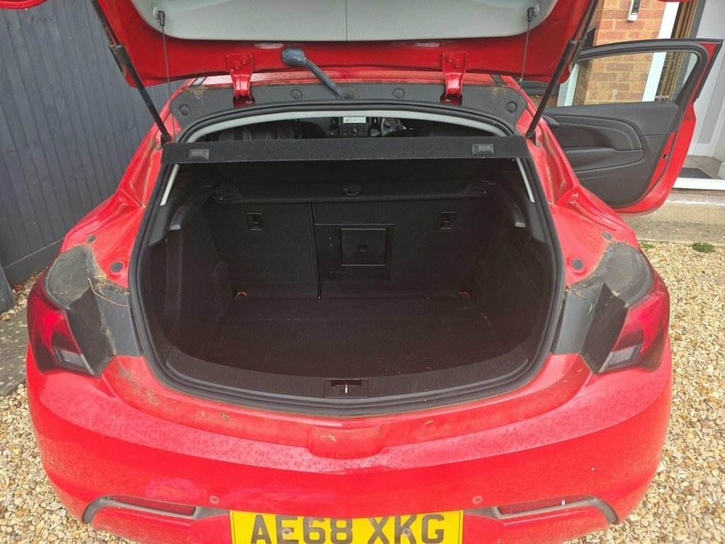 Vauxhall Astra GTC 1.4L Limited Edition Red #6